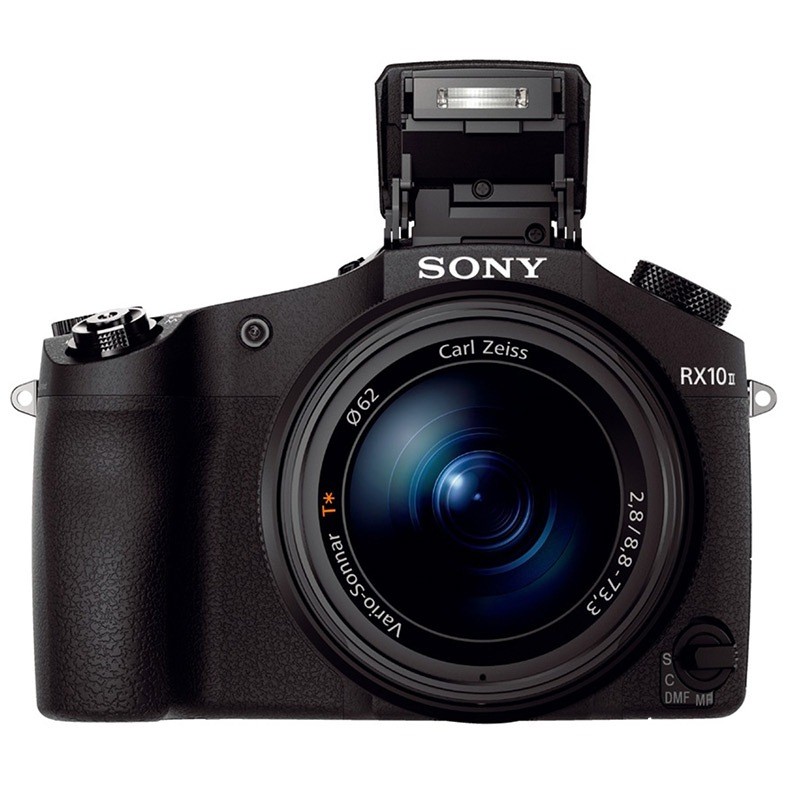 索尼(SONY) DSC-RX10II 黑卡系列数码相机 1英寸CMOS传感器 约2020万有效像素 3.0英寸液晶屏 8.3倍光学变焦 无内置存储 一年保修 黑色